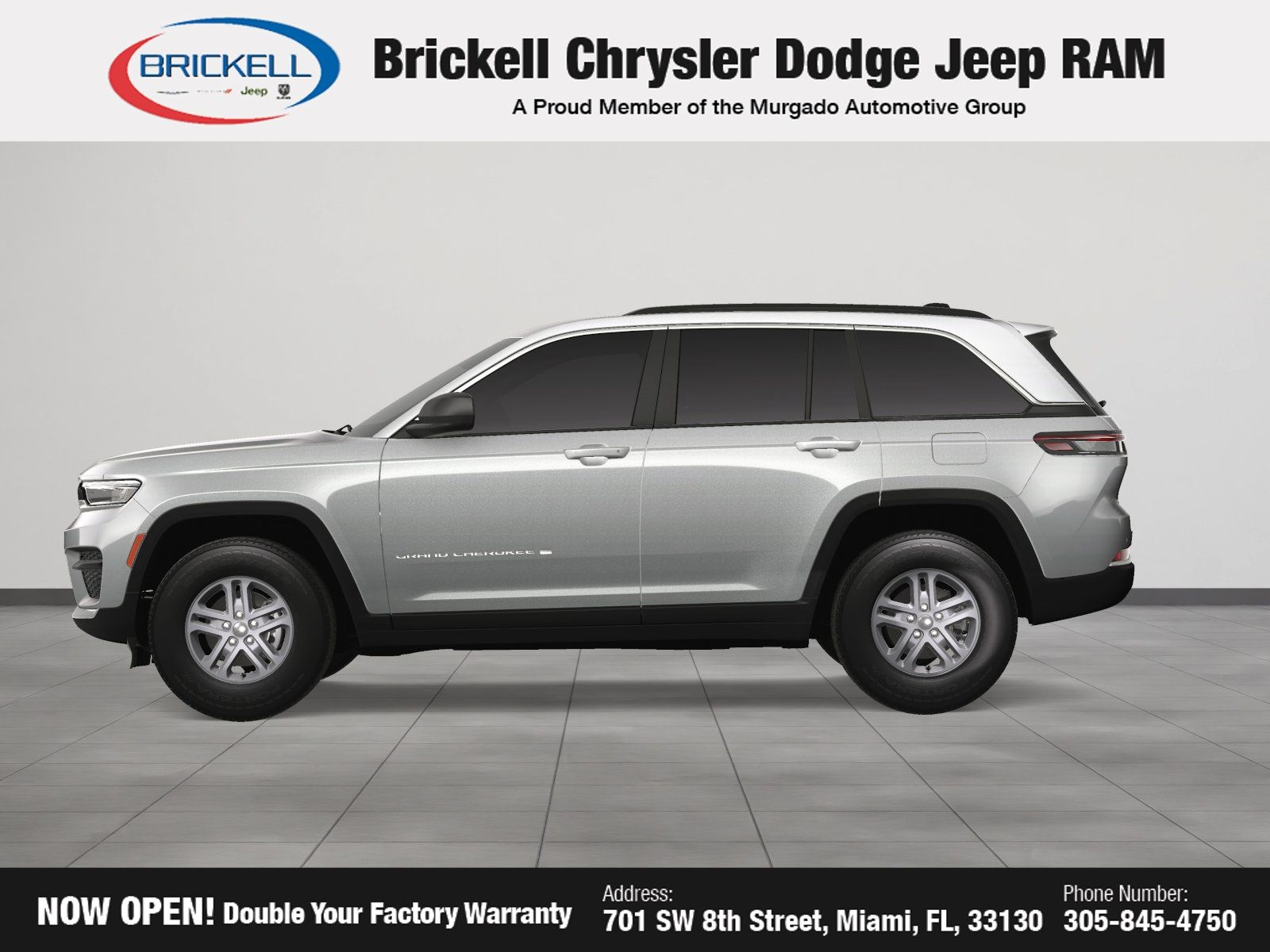 2025 Jeep Grand Cherokee Laredo photo 3