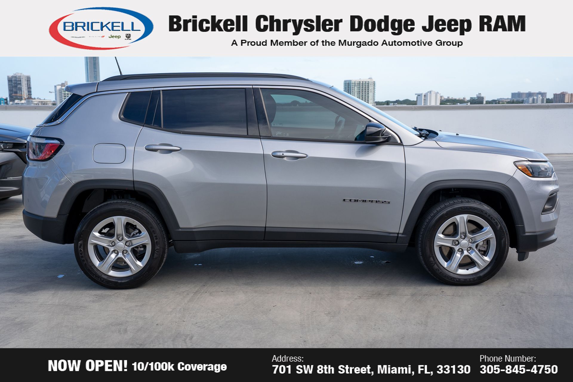 2023 Jeep Compass Latitude photo 2