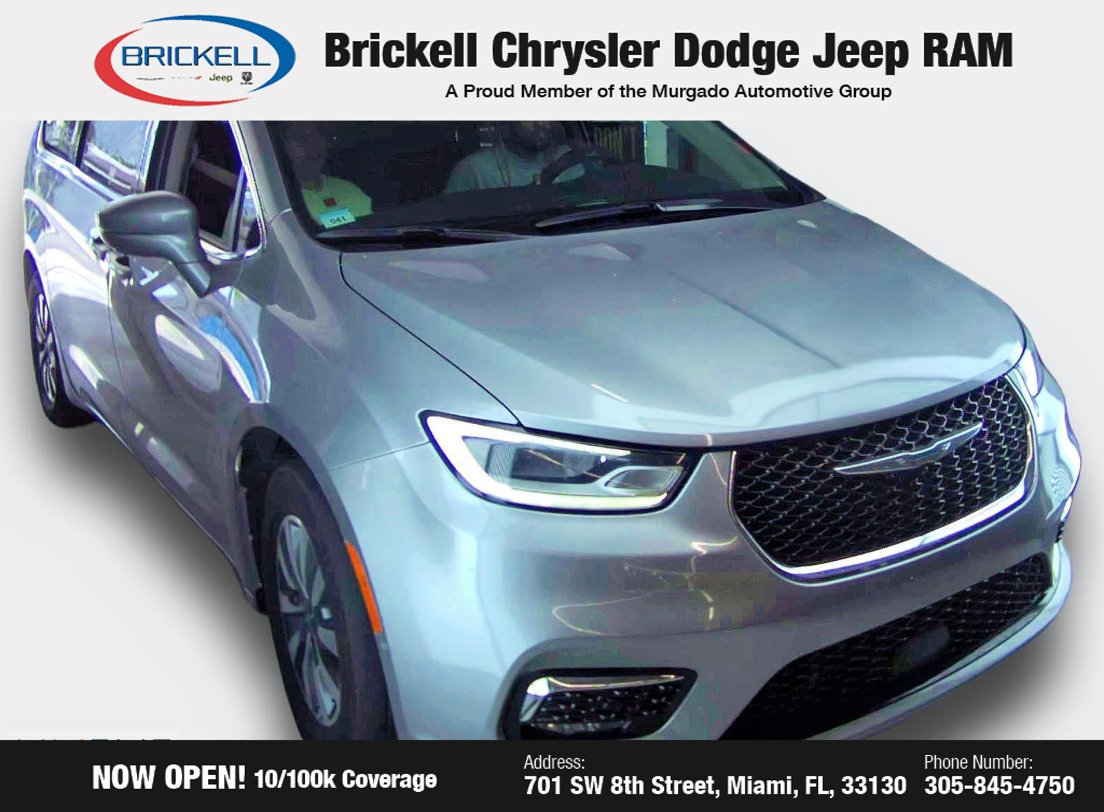 2021 Chrysler Pacifica Hybrid Touring L photo 2