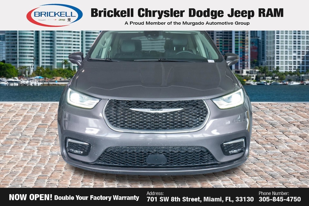 Used 2022 Chrysler Pacifica Touring L Minivan/Van