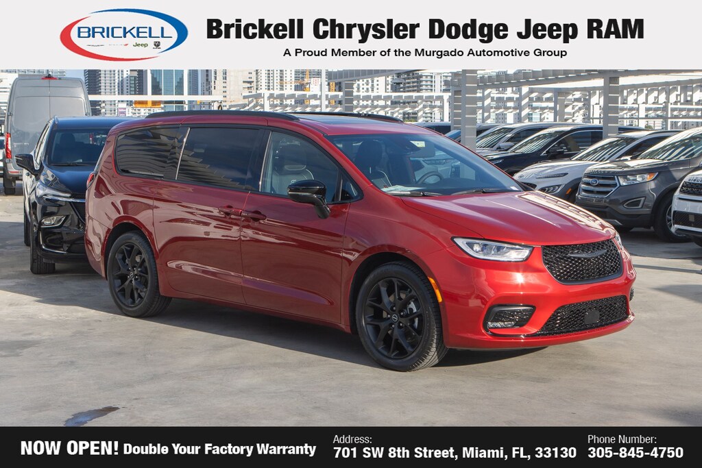 New 2026 Chrysler Pacifica Limited Passenger Van