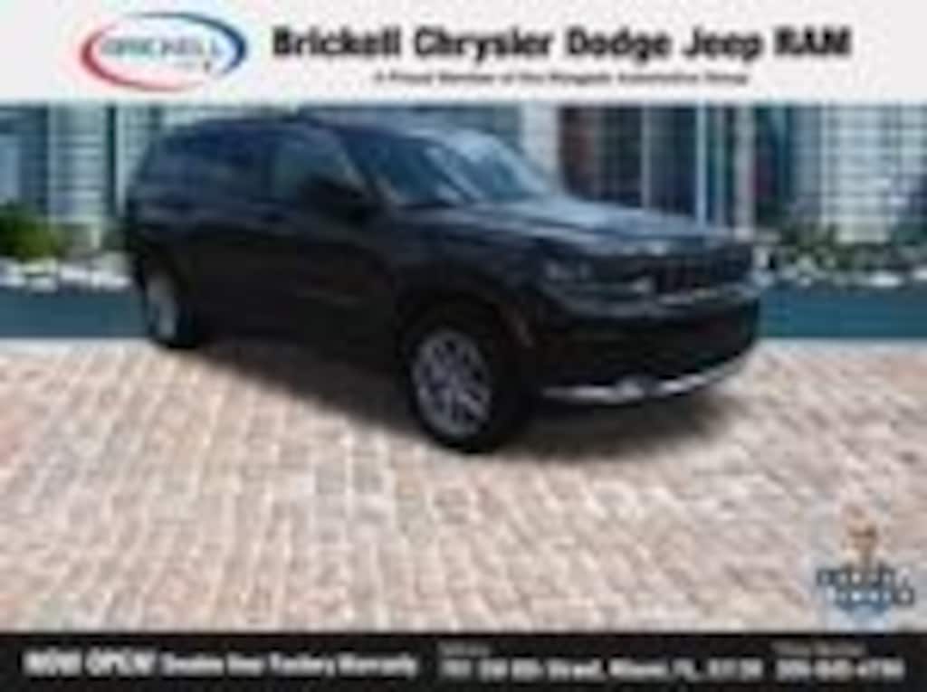 Used 2023 Jeep Grand Cherokee L Laredo SUV
