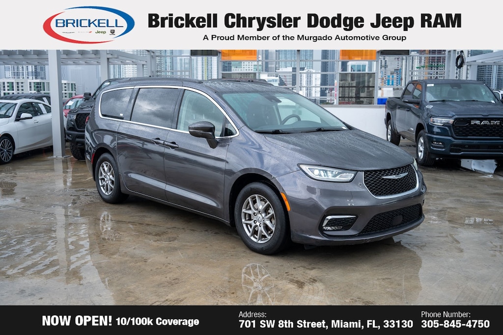 Used 2021 Chrysler Pacifica Touring Minivan/Van