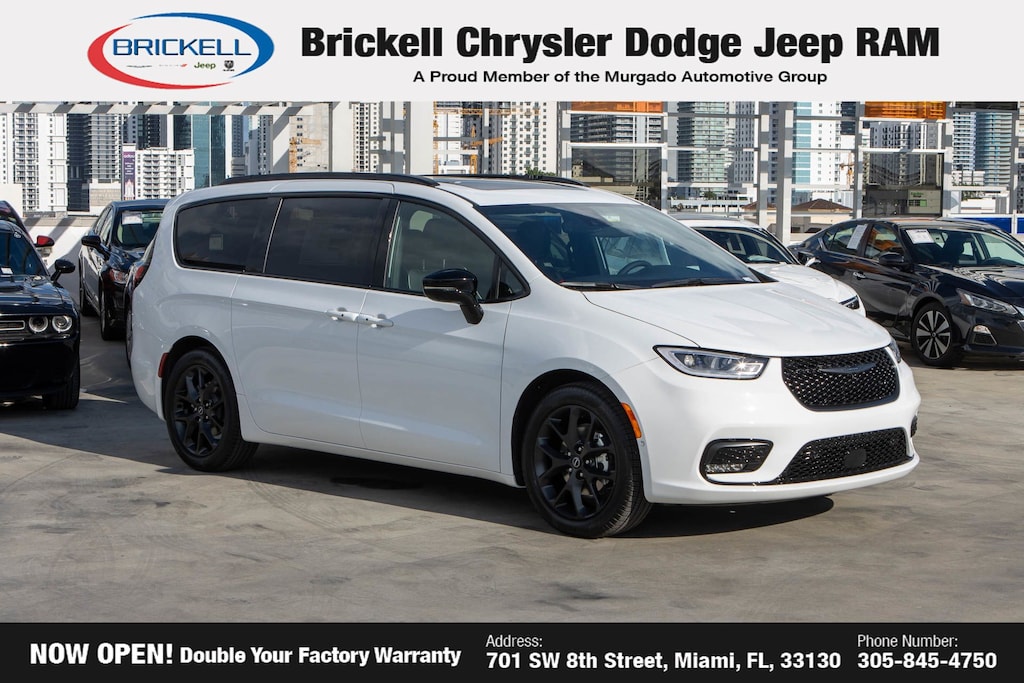 New 2026 Chrysler Pacifica Limited Passenger Van