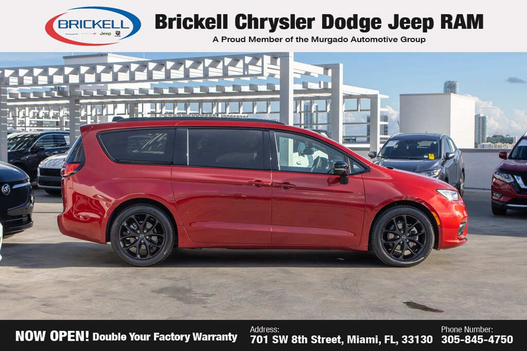 New 2026 Chrysler Pacifica Limited Passenger Van