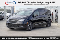 2026 Chrysler Pacifica Select Passenger Van