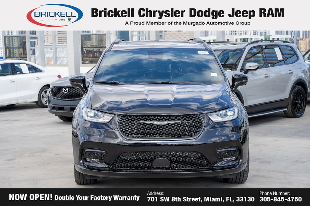 New 2026 Chrysler Pacifica Limited Passenger Van