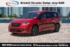 2026 Chrysler Pacifica Select Passenger Van