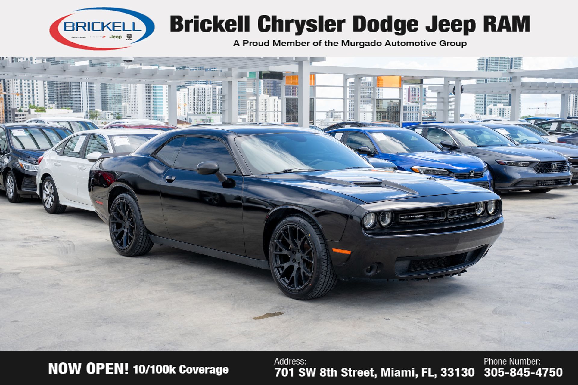 2016 Dodge Challenger SXT photo 2