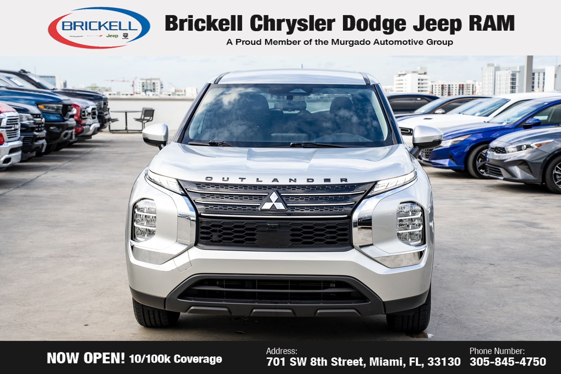 2024 Mitsubishi Outlander ES photo 2