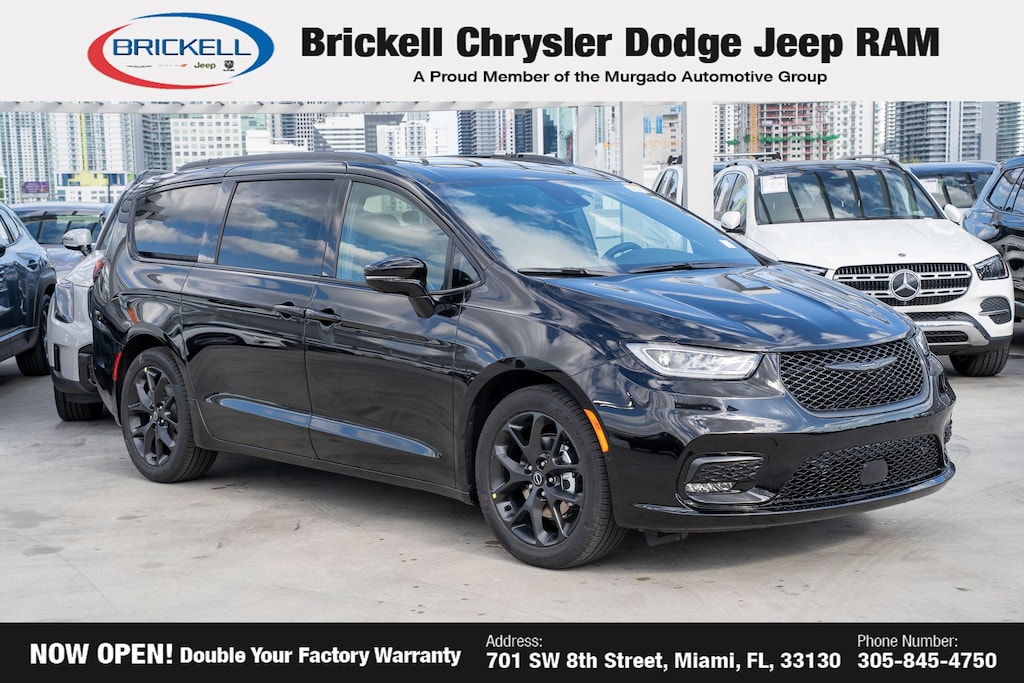 New 2026 Chrysler Pacifica Limited Passenger Van