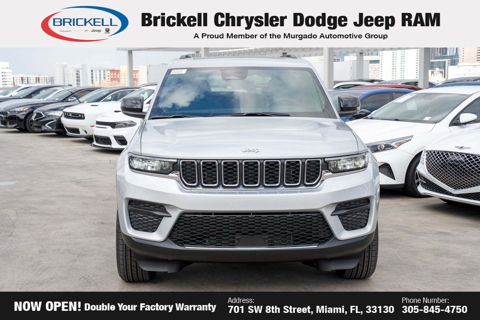 2025 Jeep Grand Cherokee Laredo photo 2