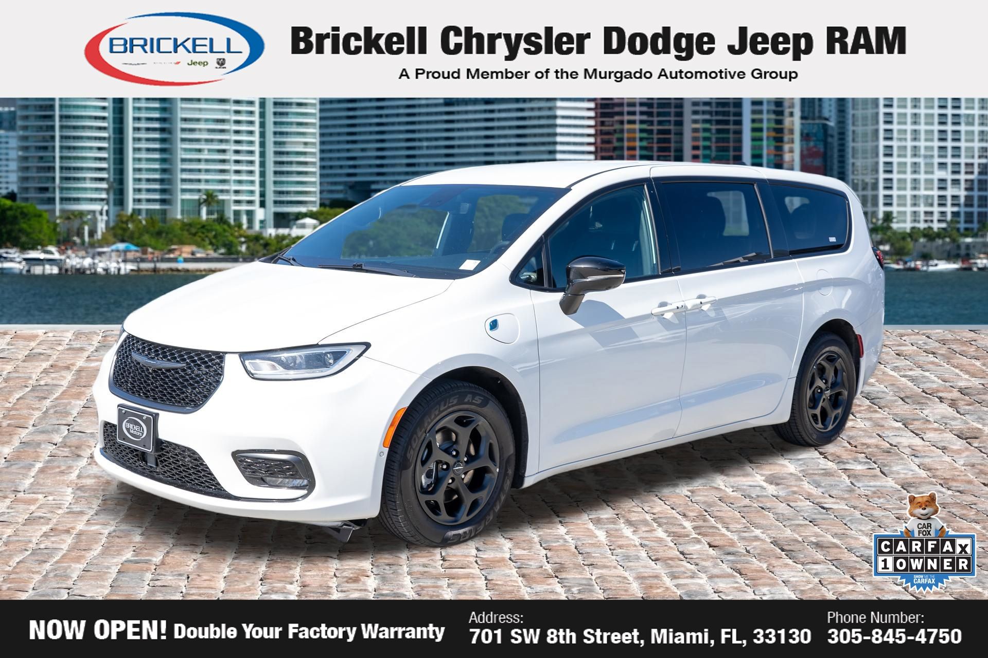 2024 Chrysler Pacifica Hybrid Select S-Appearance PHEV's photo