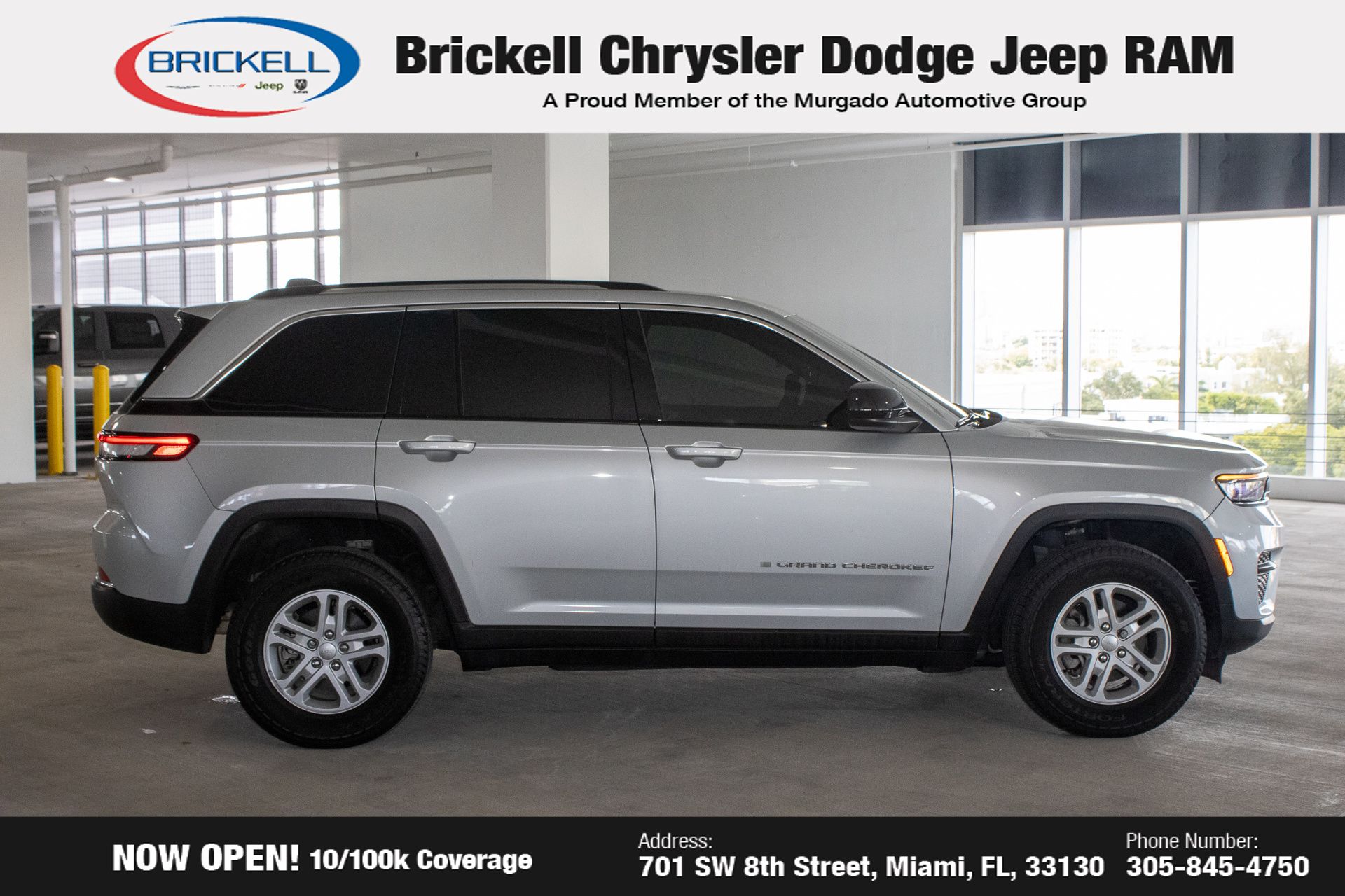 2023 Jeep Grand Cherokee Laredo photo 4