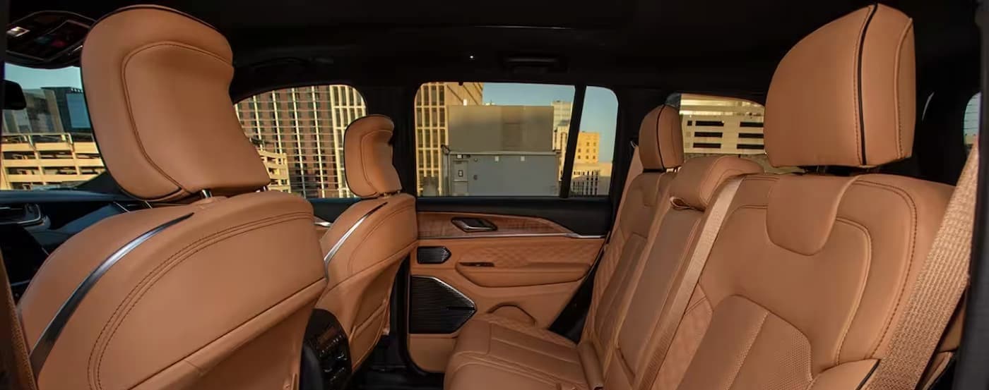 The brown interior in a 2025 Jeep Grand Cherokee.