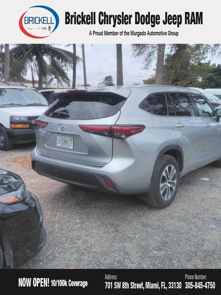 2021 Toyota Highlander XLE photo 4