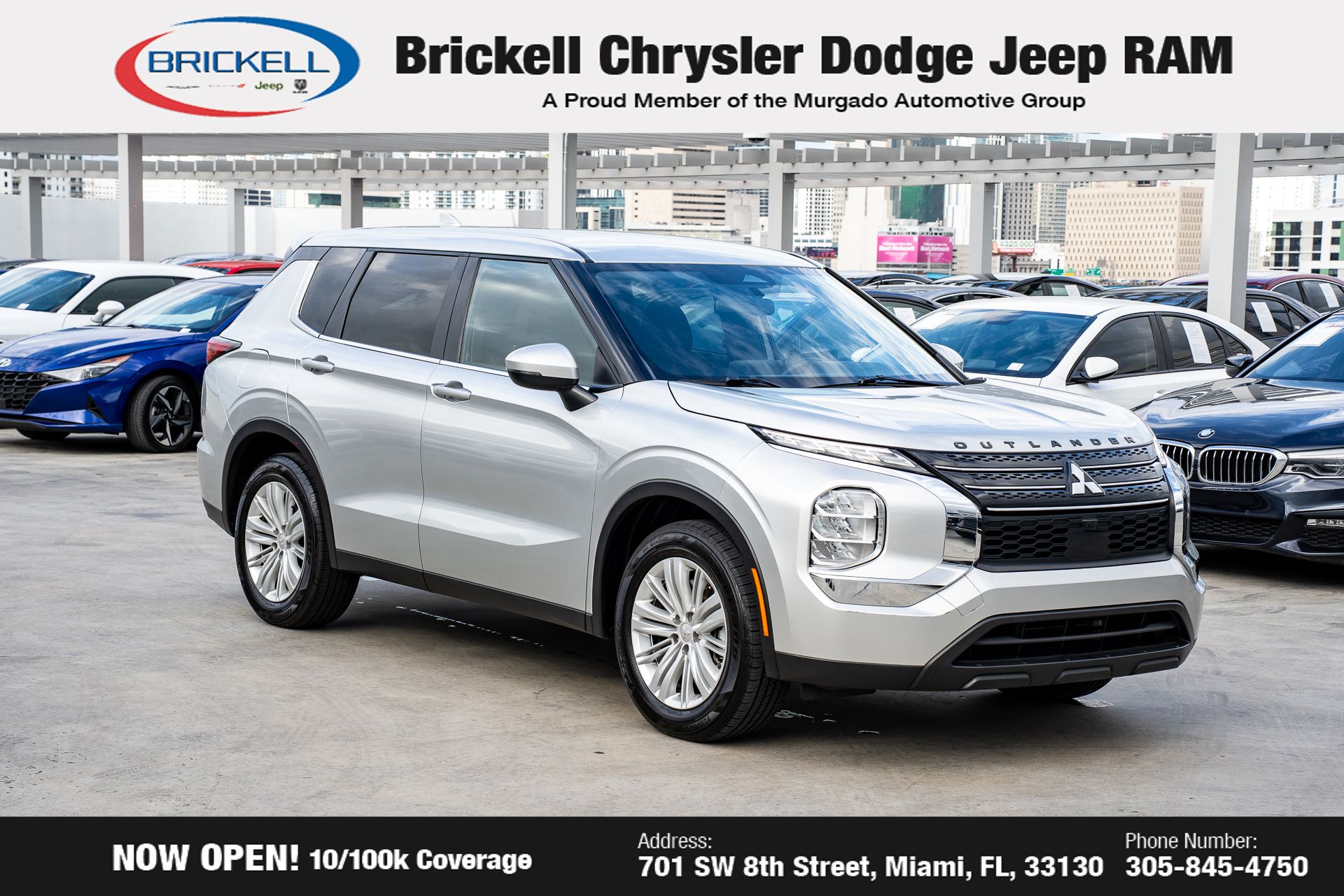 2024 Mitsubishi Outlander ES photo 3