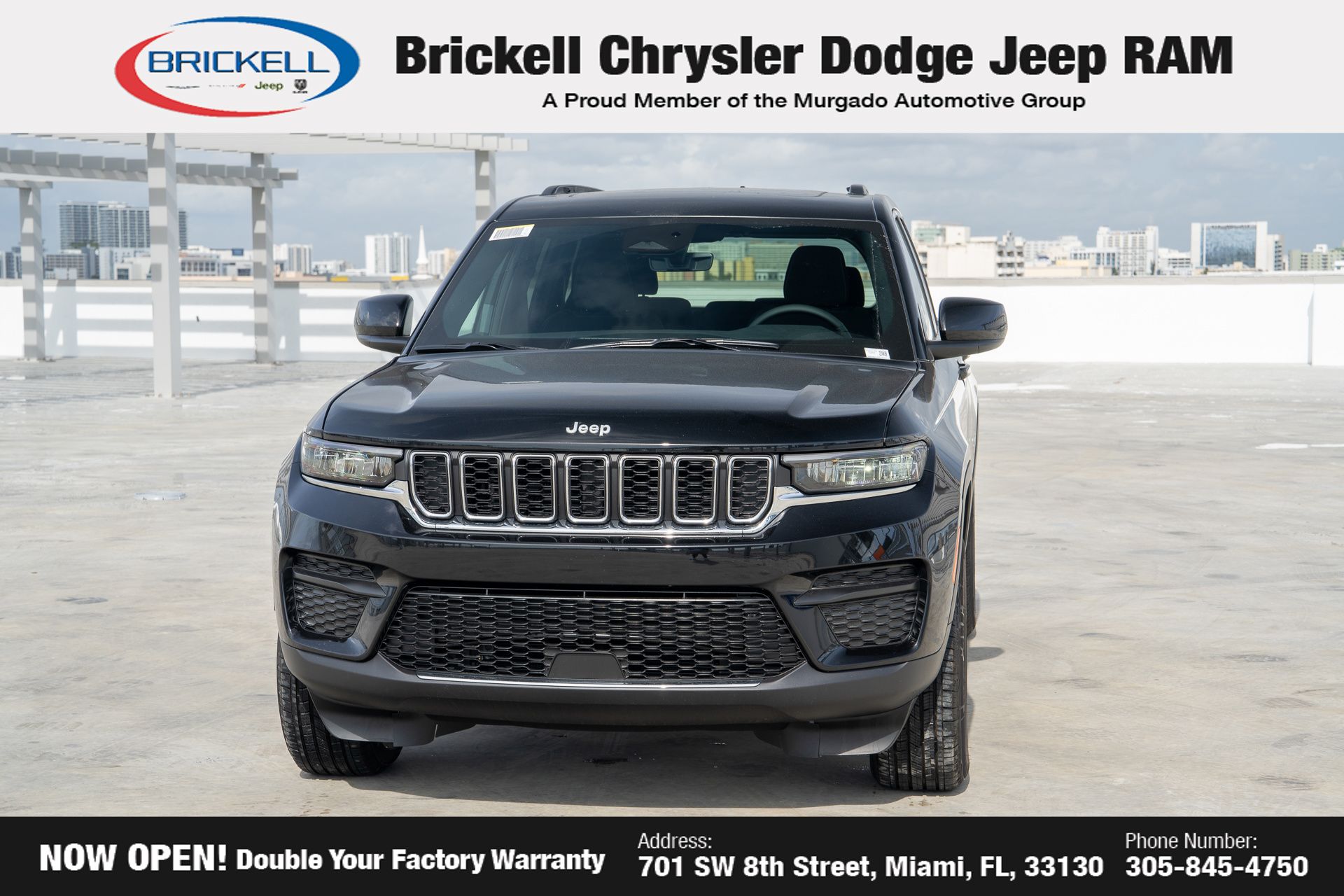 2025 Jeep Grand Cherokee Laredo photo 2