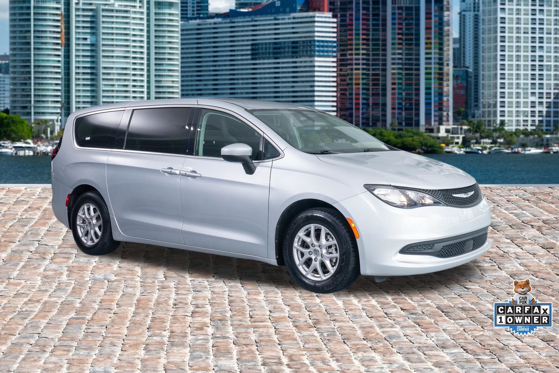 2022 Chrysler Voyager