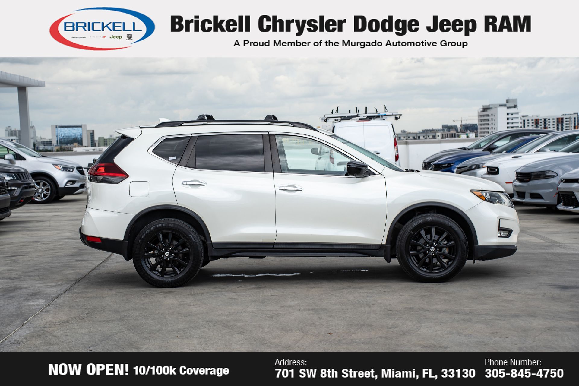 2018 Nissan Rogue SV photo 3