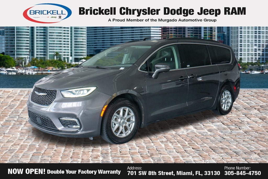 Used 2022 Chrysler Pacifica Touring L Minivan/Van