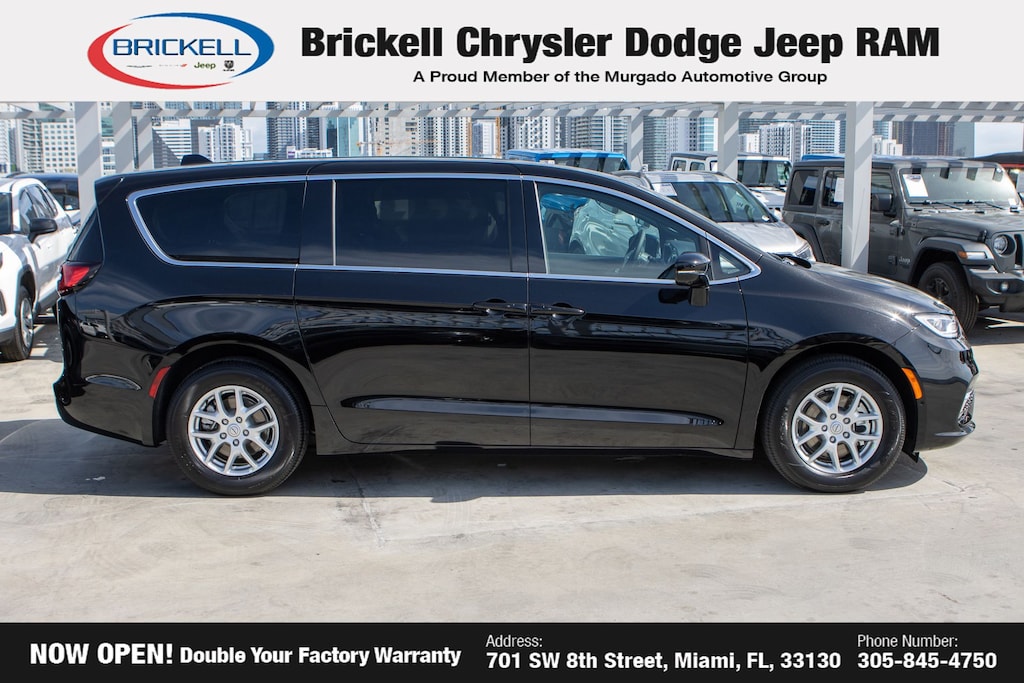 New 2026 Chrysler Pacifica Select Passenger Van