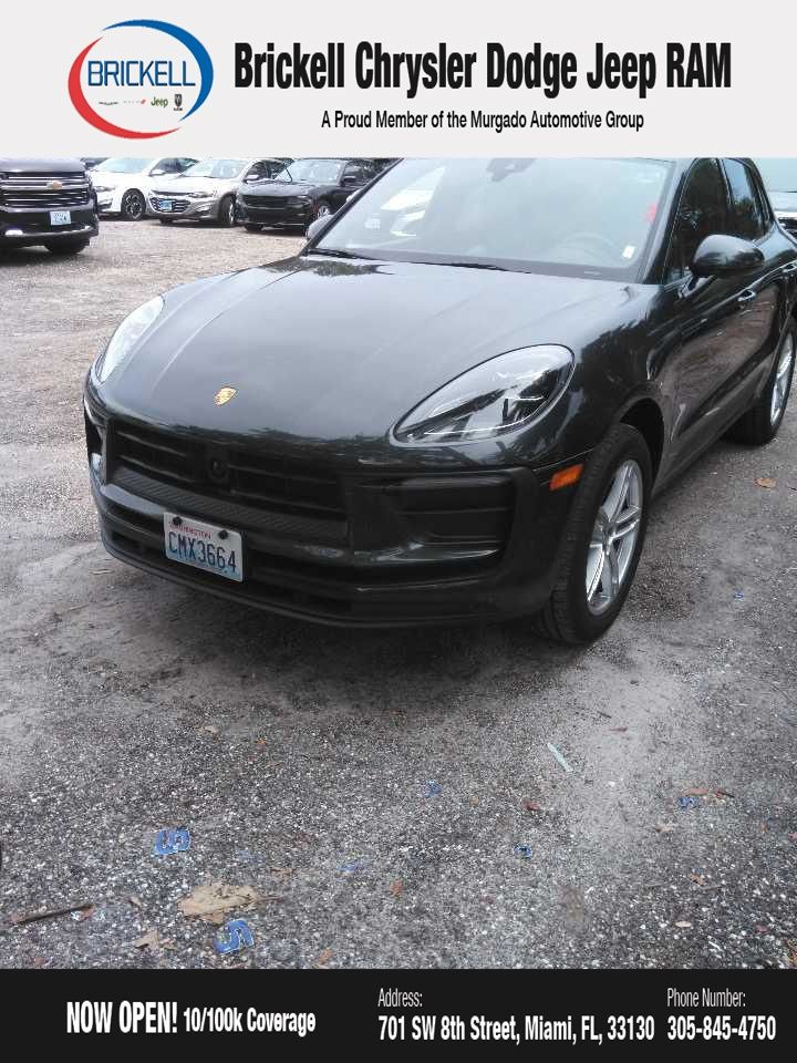 2024 Porsche Macan Base photo 2