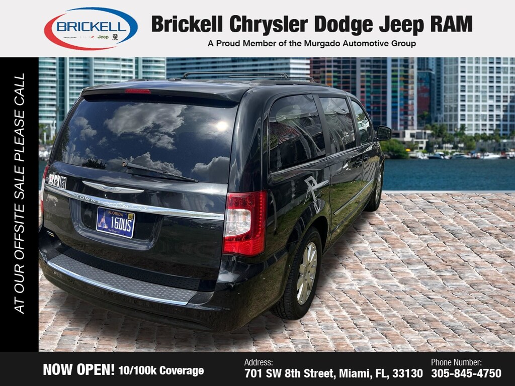 Used 2016 Chrysler Town & Country Touring Minivan/Van