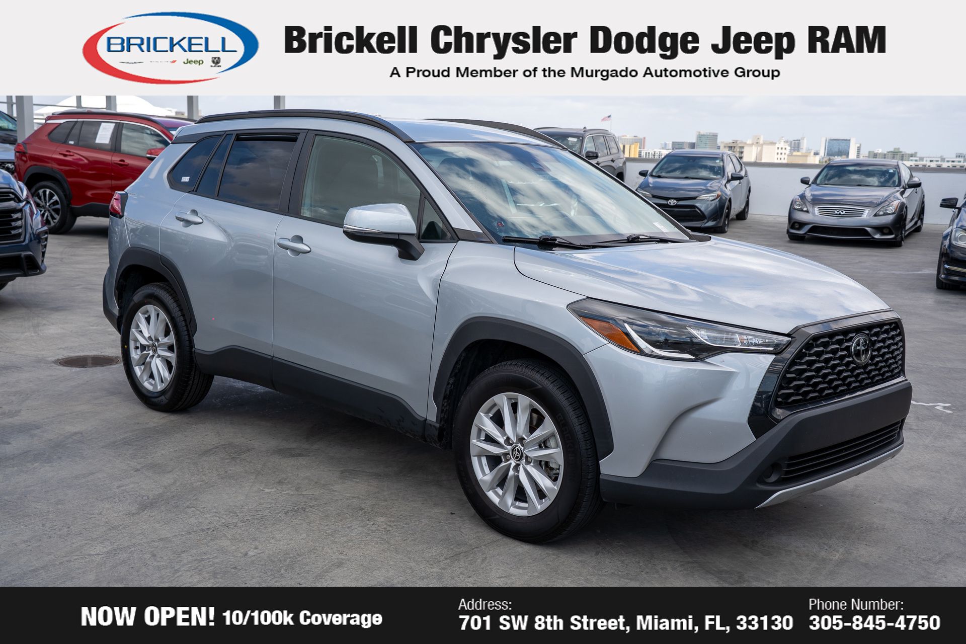 2022 Toyota Corolla Cross LE photo 3