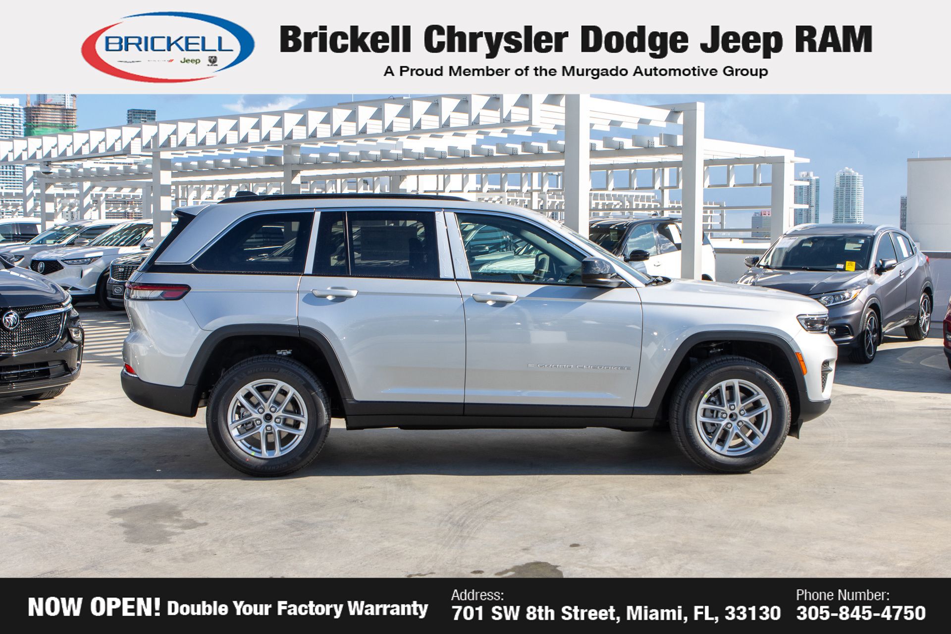 2025 Jeep Grand Cherokee Laredo photo 4