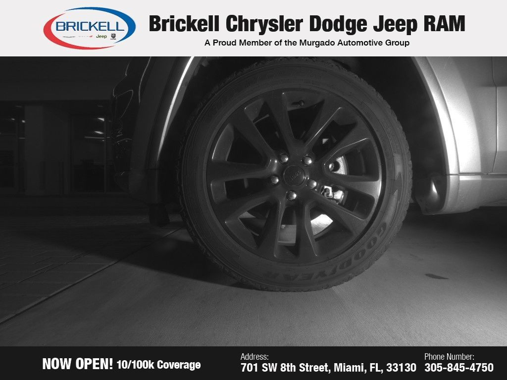 2017 Jeep Grand Cherokee Altitude photo 3