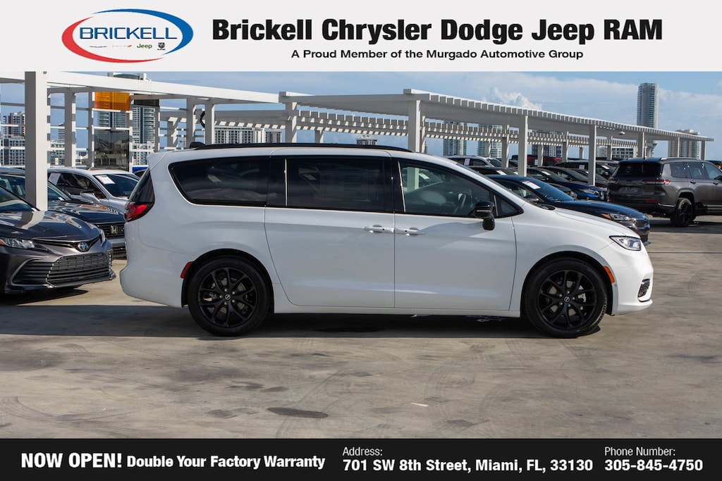 New 2026 Chrysler Pacifica Limited Passenger Van