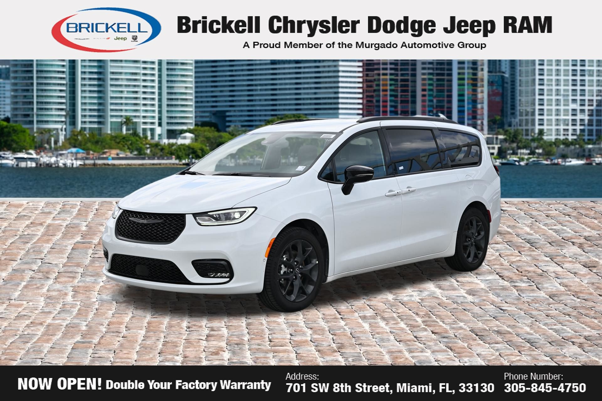 2026 Chrysler Pacifica Select's photo