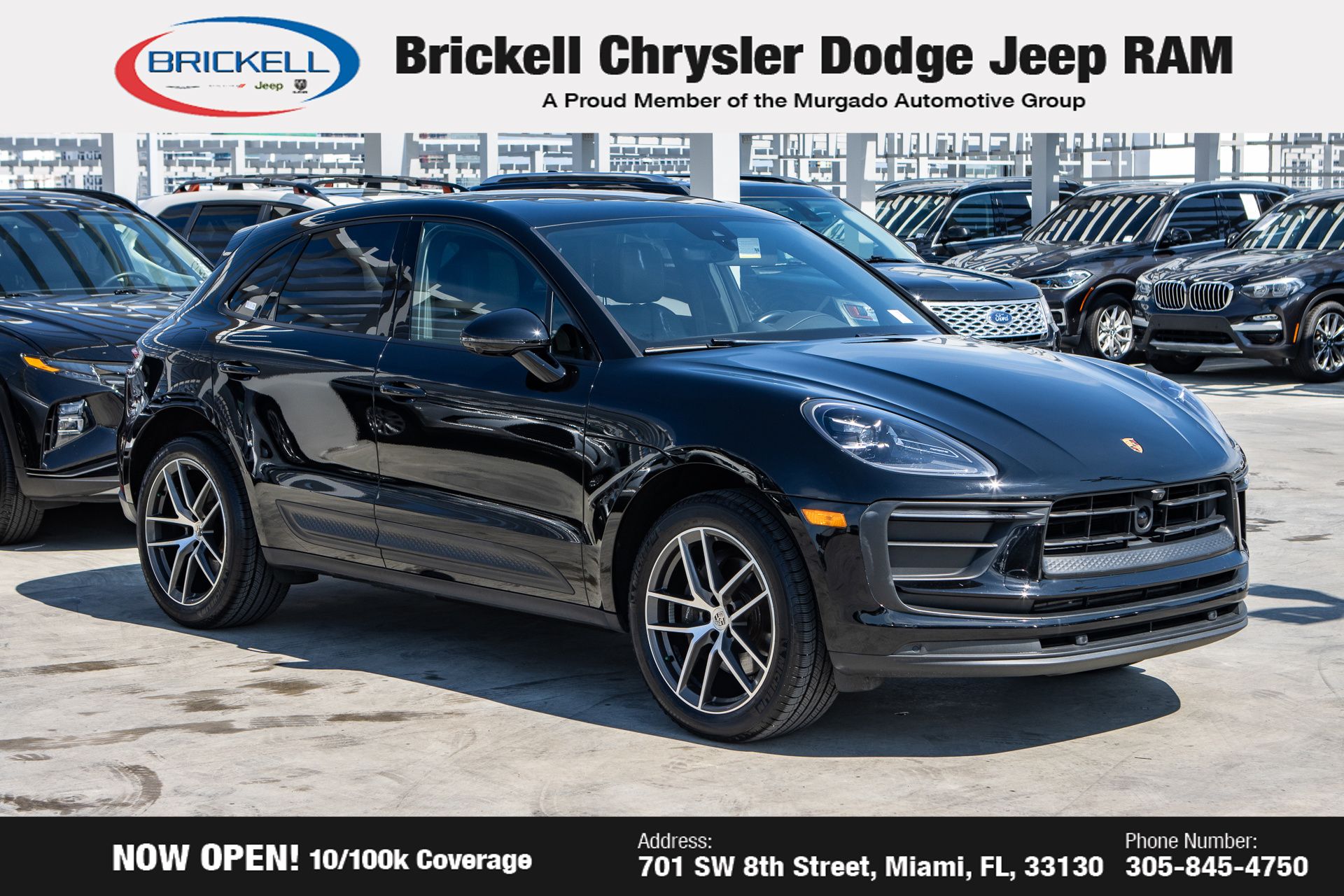 2023 Porsche Macan T photo 3