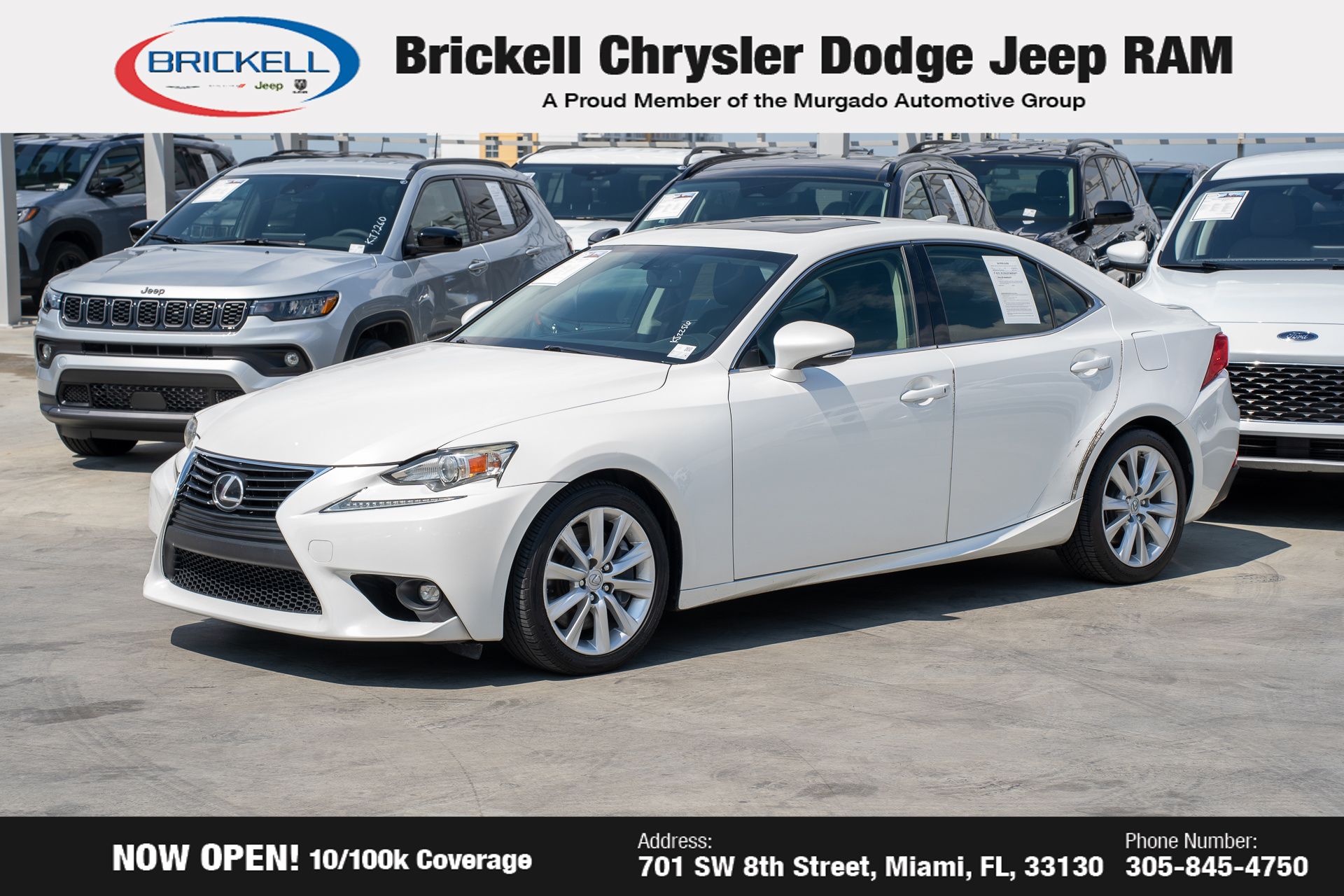 2016 Lexus IS 200t's photo