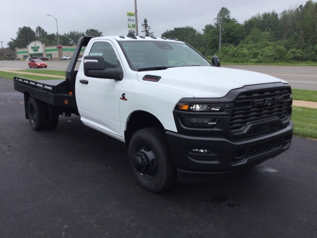 New 2025 Ram 3500 Chassis Cab 3500 TRADESMAN CHASSIS REGULAR CAB 4X4 84' CA Pickup