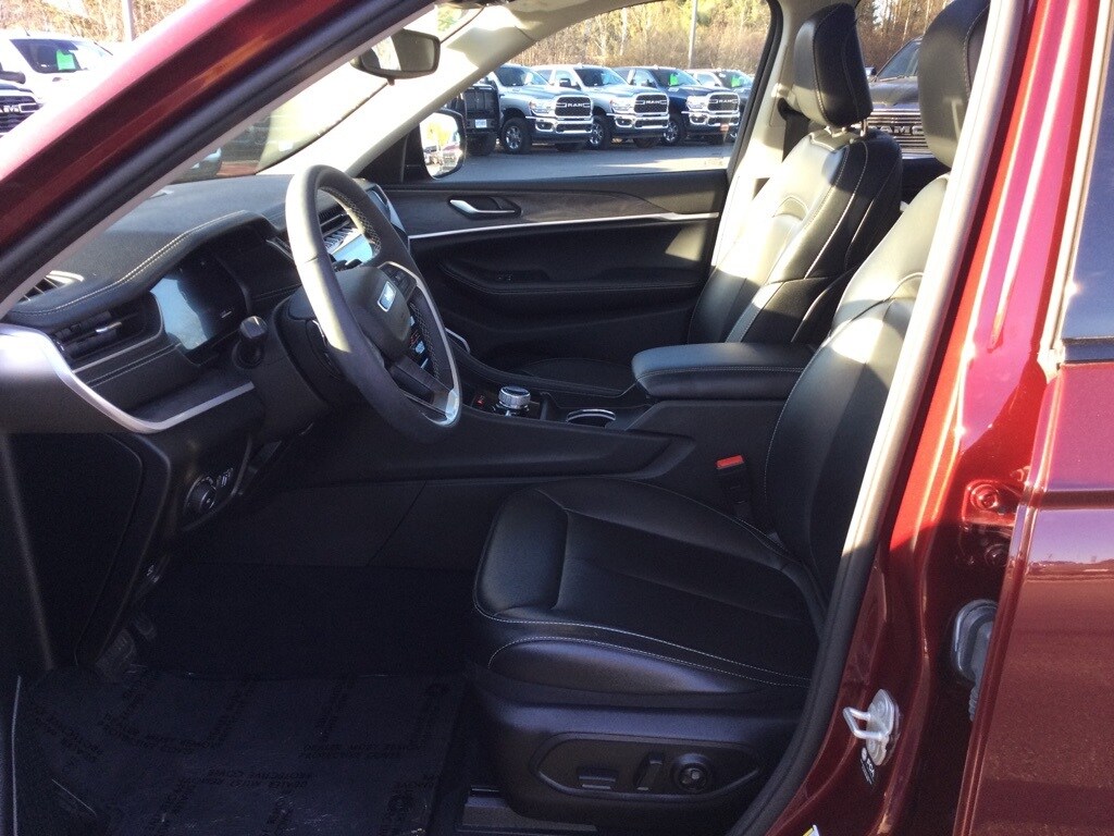 Used 2023 Jeep Grand Cherokee Limited SUV