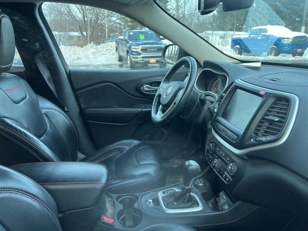 Used 2016 Jeep Cherokee Trailhawk SUV