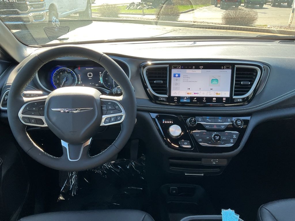 New 2026 Chrysler Pacifica SELECT Passenger Van