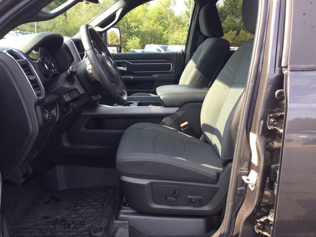 2024 Ram 3500 Big Horn photo 2