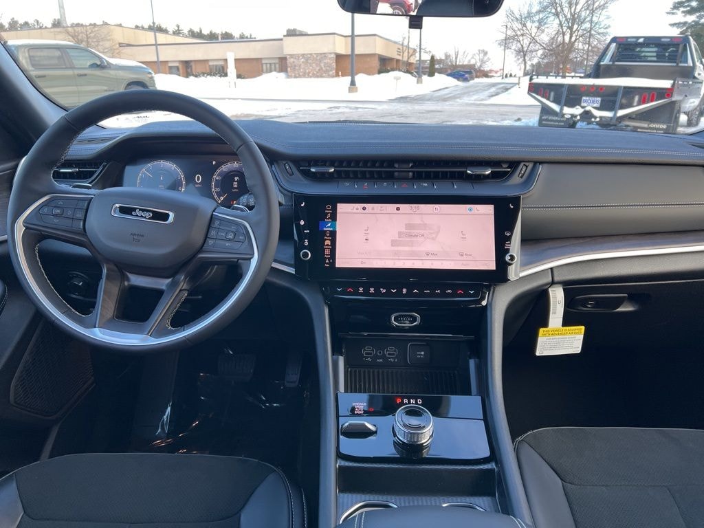 New 2026 Jeep Grand Cherokee LAREDO ALTITUDE 4X4 Sport Utility