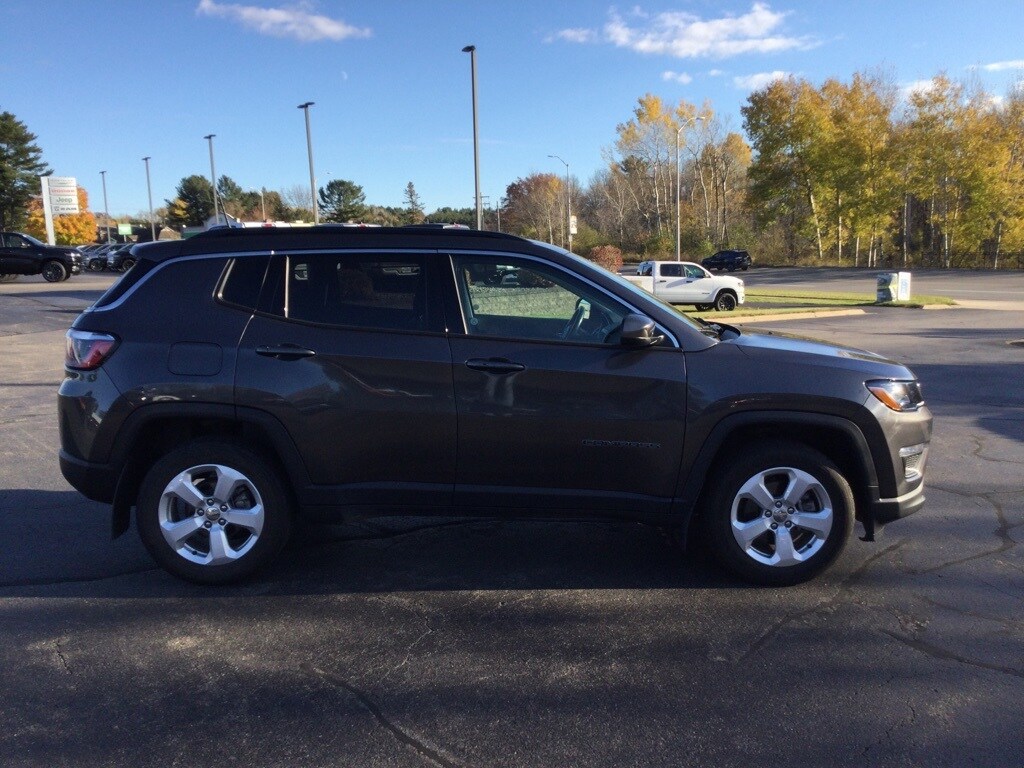 2020 Jeep Compass Latitude photo 4