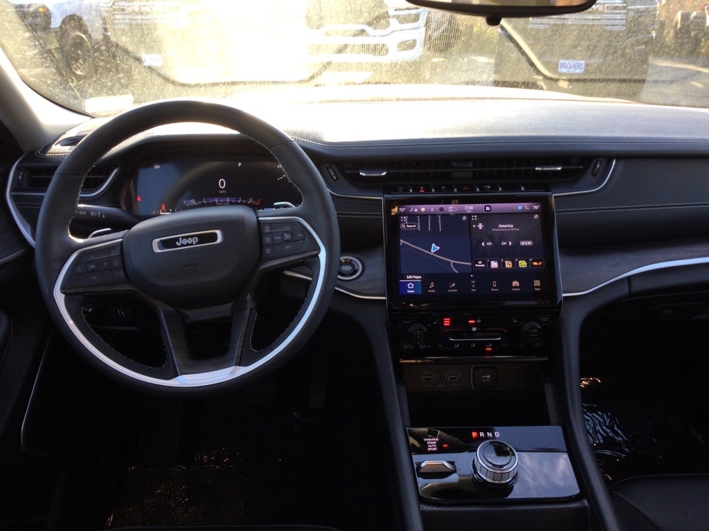 Used 2023 Jeep Grand Cherokee Limited SUV