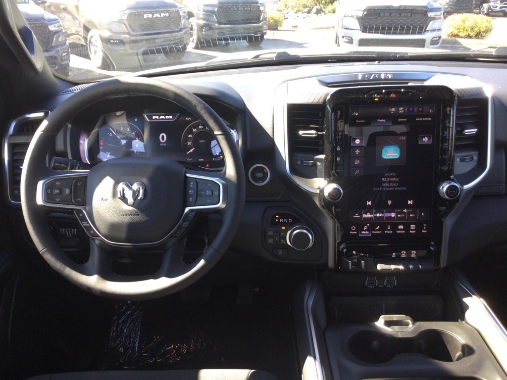 New 2026 Ram 1500 BIG HORN CREW CAB 4X4 5'7 BOX Pickup