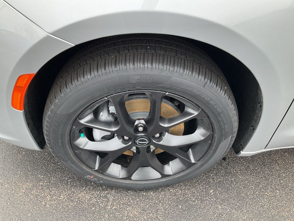 2026 Chrysler Pacifica Select - Photo 13