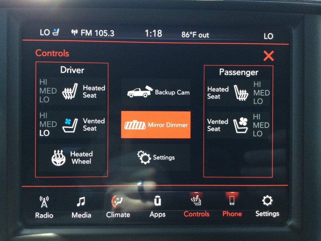 2020 Ram 1500 Laramie photo 4