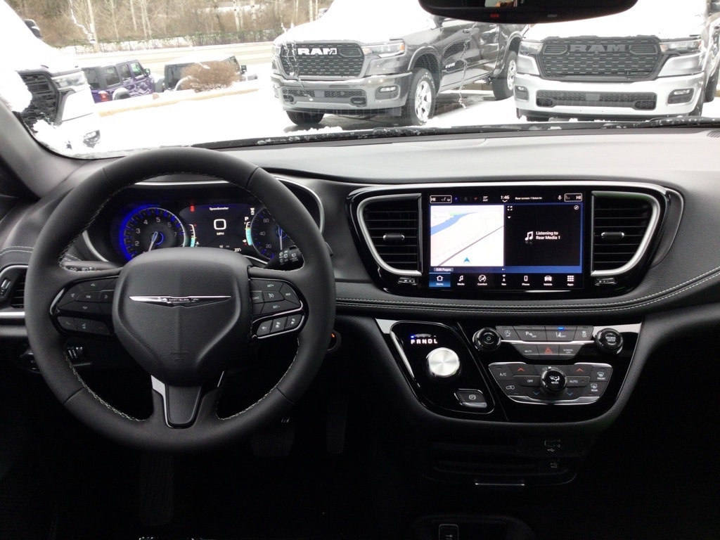 New 2026 Chrysler Pacifica SELECT AWD Passenger Van