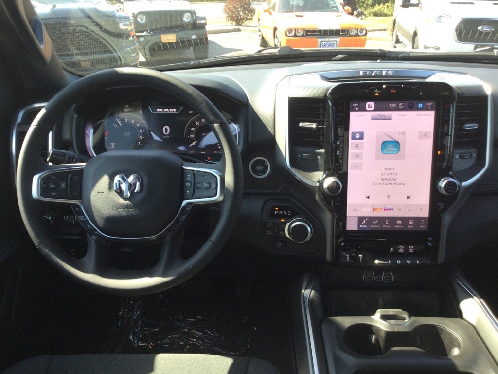 New 2026 Ram 1500 BIG HORN CREW CAB 4X4 5'7 BOX Pickup