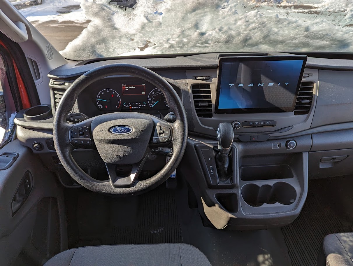Ford Transit low roof 15 passenger photo 2