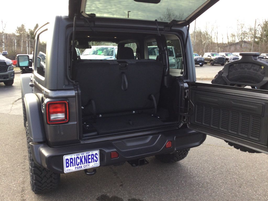 2026 Jeep Wrangler 2-Door Willys - Photo 7